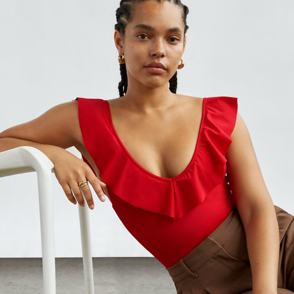 NWOT Aritzia Wilfred Danette ruffle bodysuit